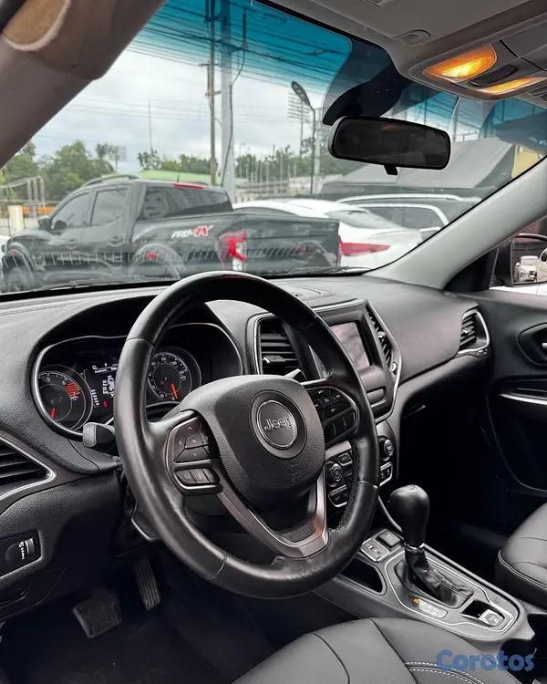 jeepetas y camionetas - Jeep Cherokee Latitude 2019 6