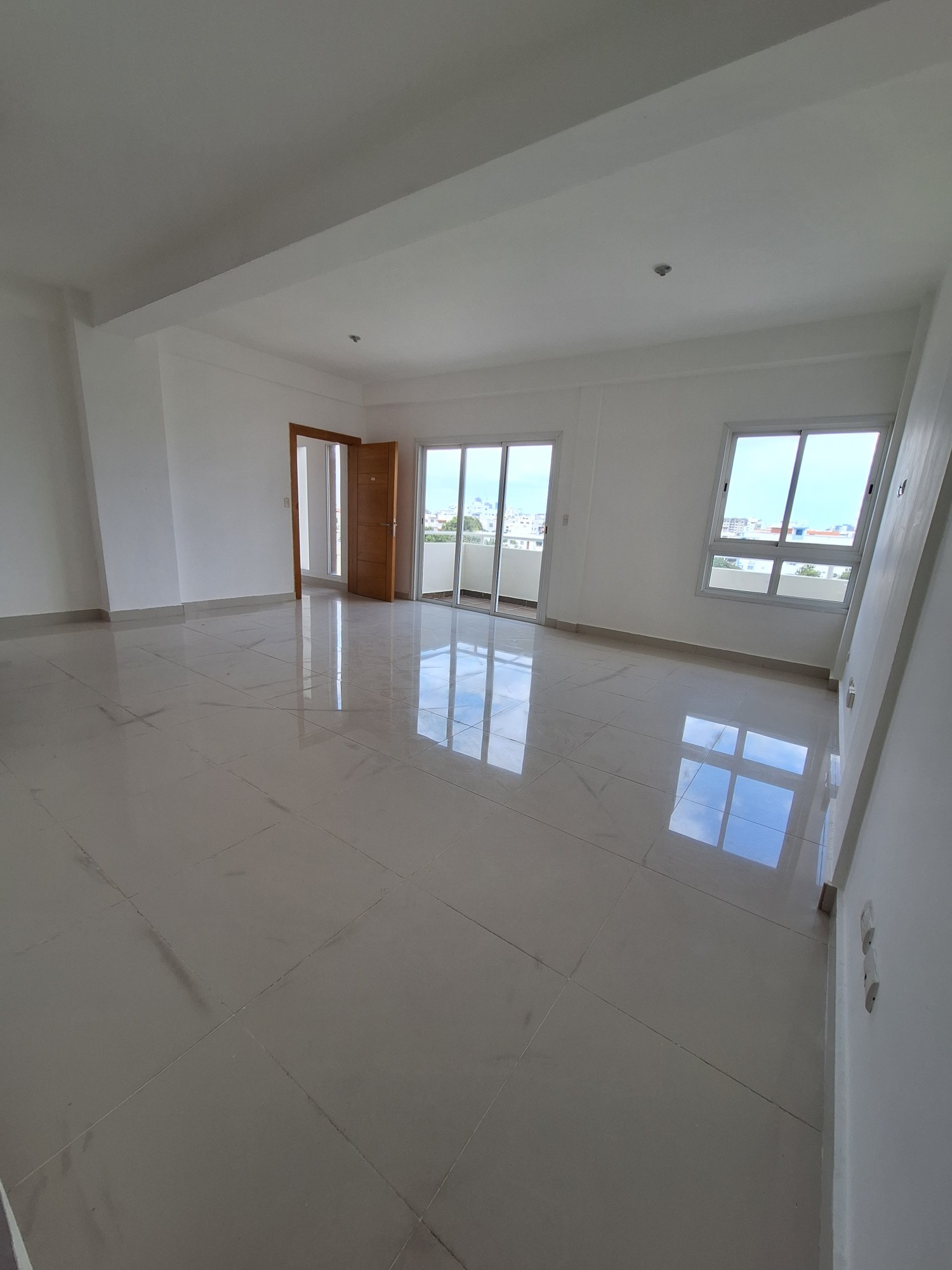 apartamentos - Rento apartamento sin amueblar millon 2