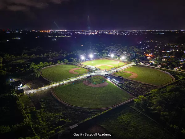 solares y terrenos - VENTA ACADEMIA DE BASEBALL TERRENO APT0 PARA OTROS USOS “SANTO DOMINGO” 4