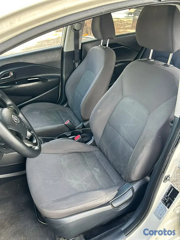carros - Kia rio 2015 de lacasa 5