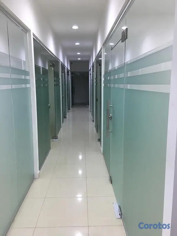 oficinas y locales comerciales - alquilo oficina en malecón  6