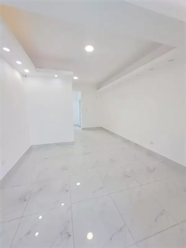 oficinas y locales comerciales - Local en los prados  5