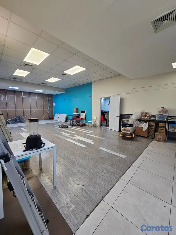 oficinas y locales comerciales - Local en Alquiler en Naco 7