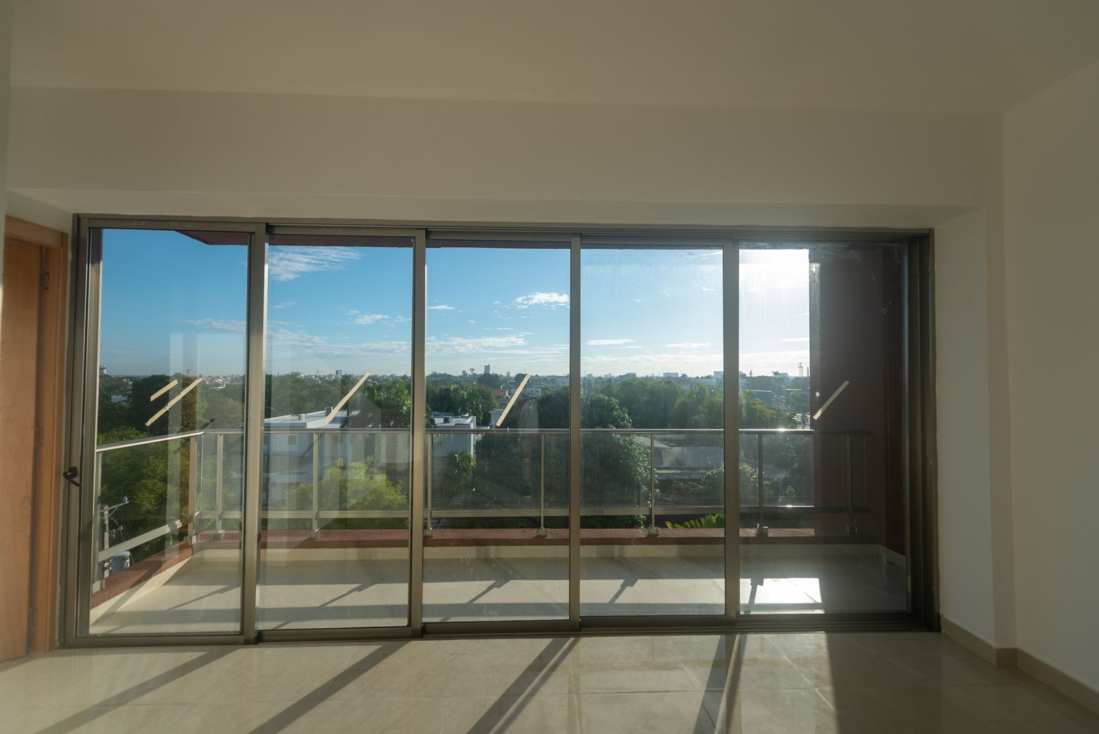 apartamentos - Vendo apartamento con terraza privada 0