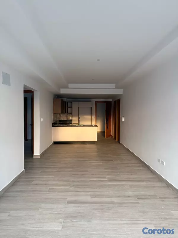 apartamentos - Alquilo en Urb. Real piso alto, excelente iluminación, para ejecutivo o pareja 3