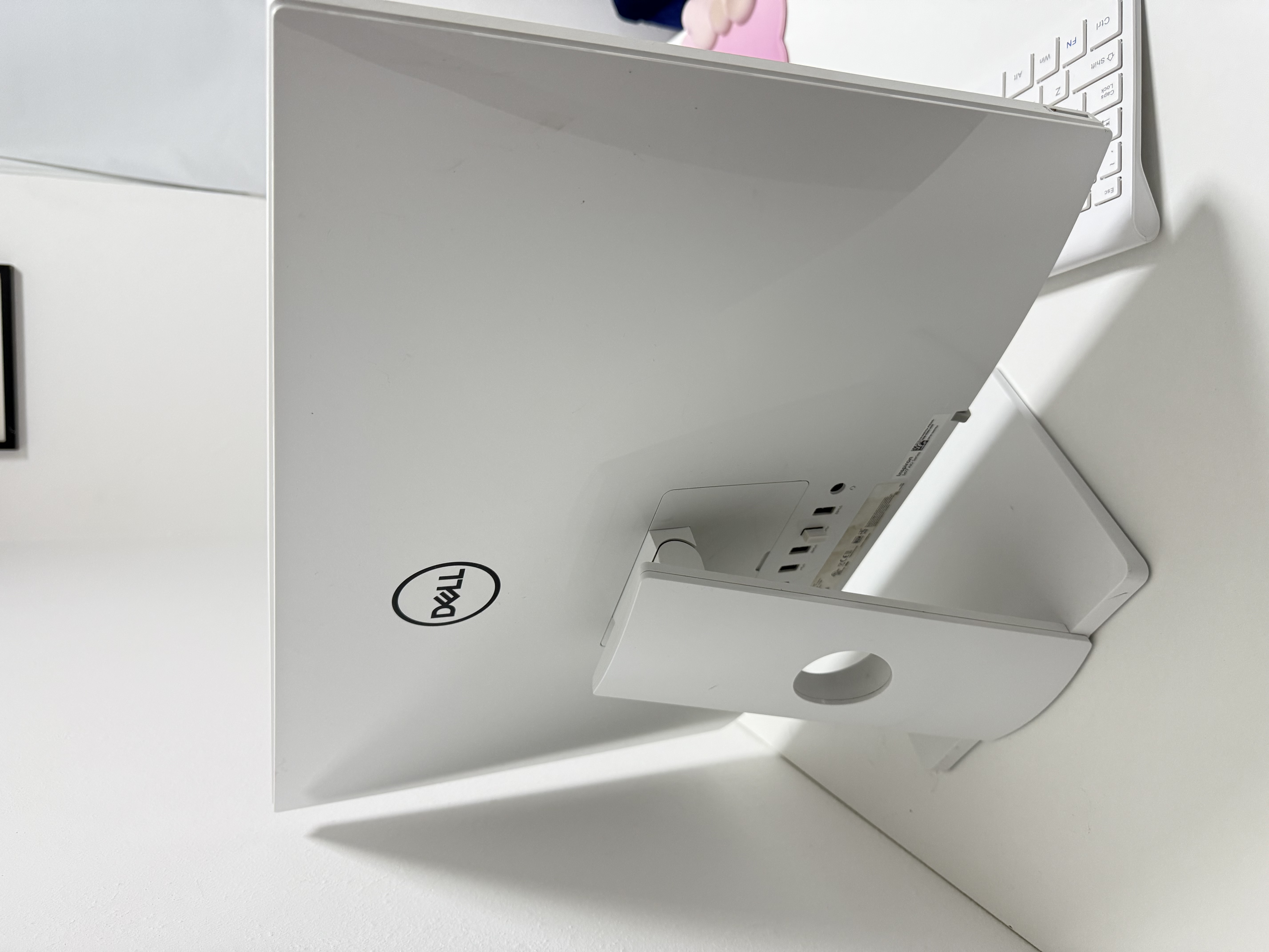 computadoras y laptops - Computadora All-in-one Dell Inspiron 3477 - CPU In 4