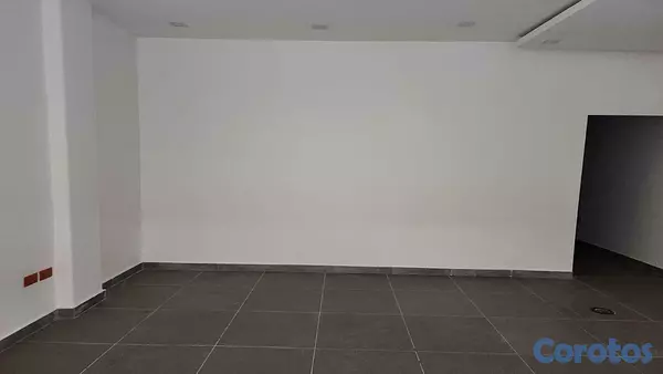 oficinas y locales comerciales - Local Comercial en Alquiler en Plaza Internacional – 172 m² en Área de Comida 9