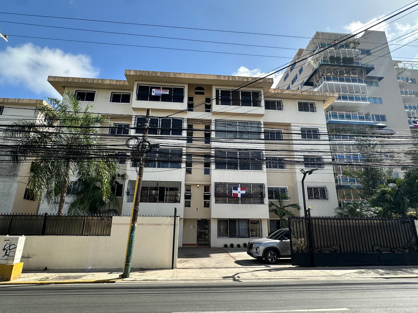 apartamentos - ARROYO HONDO VIEJO A un paso de Supermercados y Plazas
195 mt2 
US$220,000 9