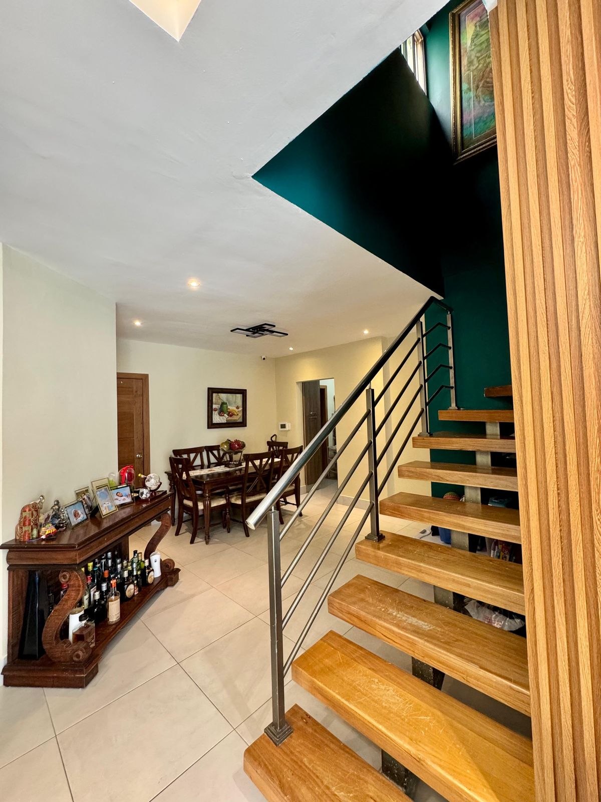 apartamentos - Vendo Ph en el millón piso 5 y 6 tres hab con su b 7