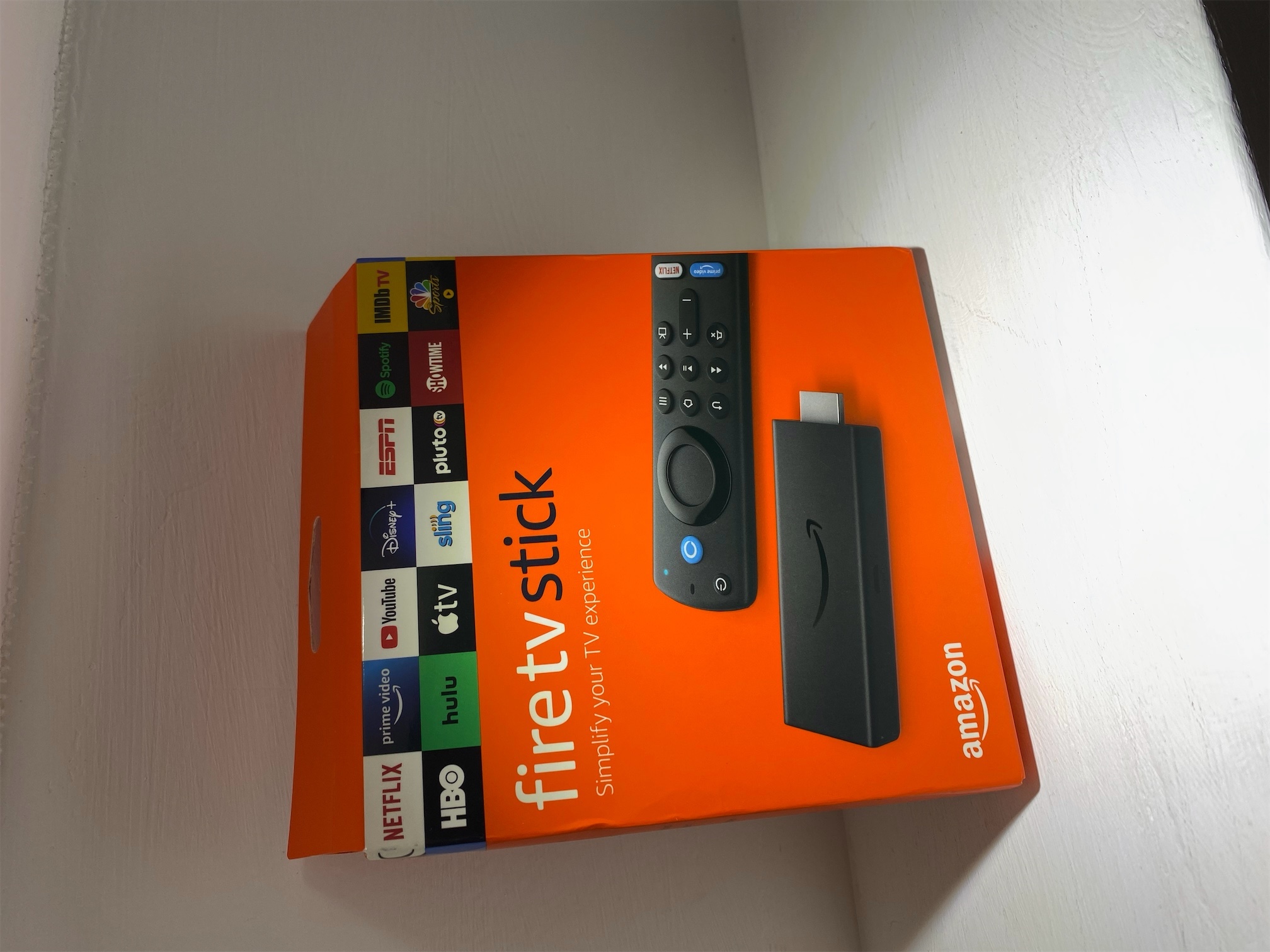 tv - amazon fire TV stick  1