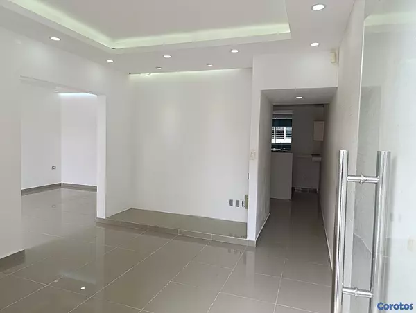 oficinas y locales comerciales - La Enriquillo, local en 2do nivel 120m Oportunidad 8