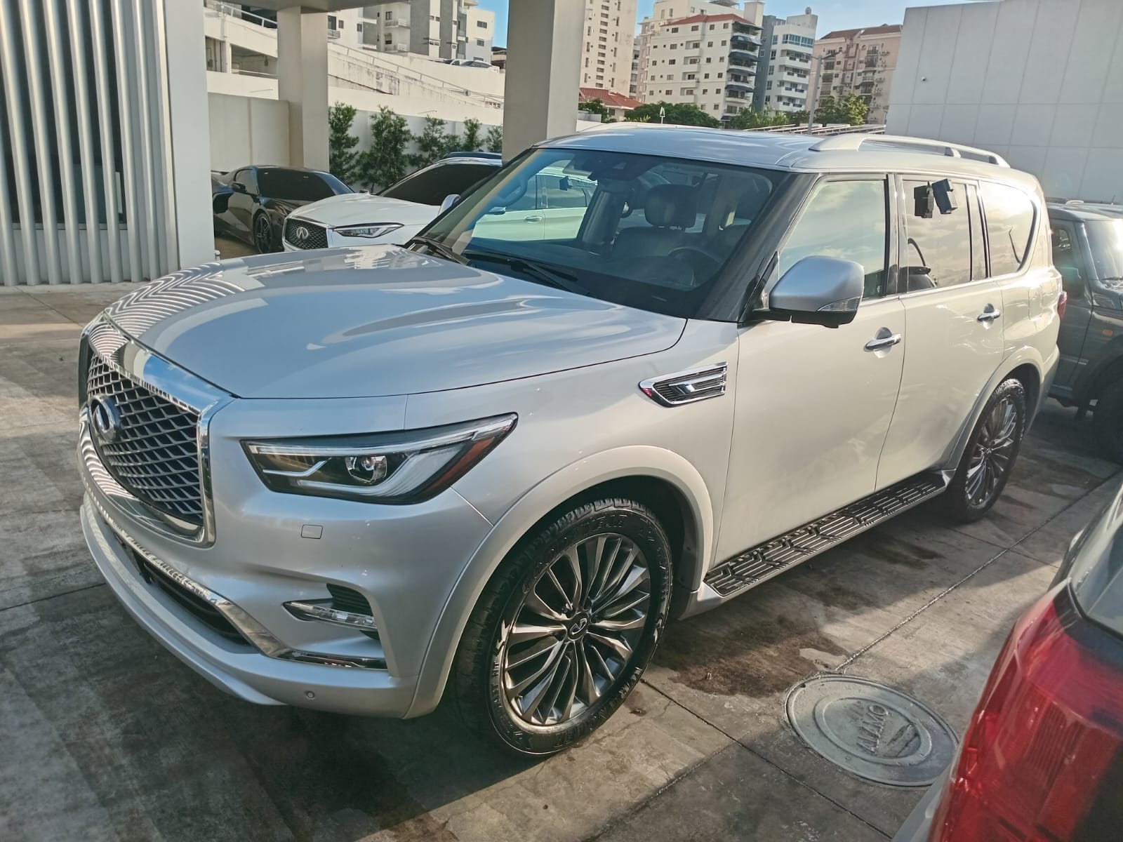 jeepetas y camionetas - Infiniti QX-80 2022 0