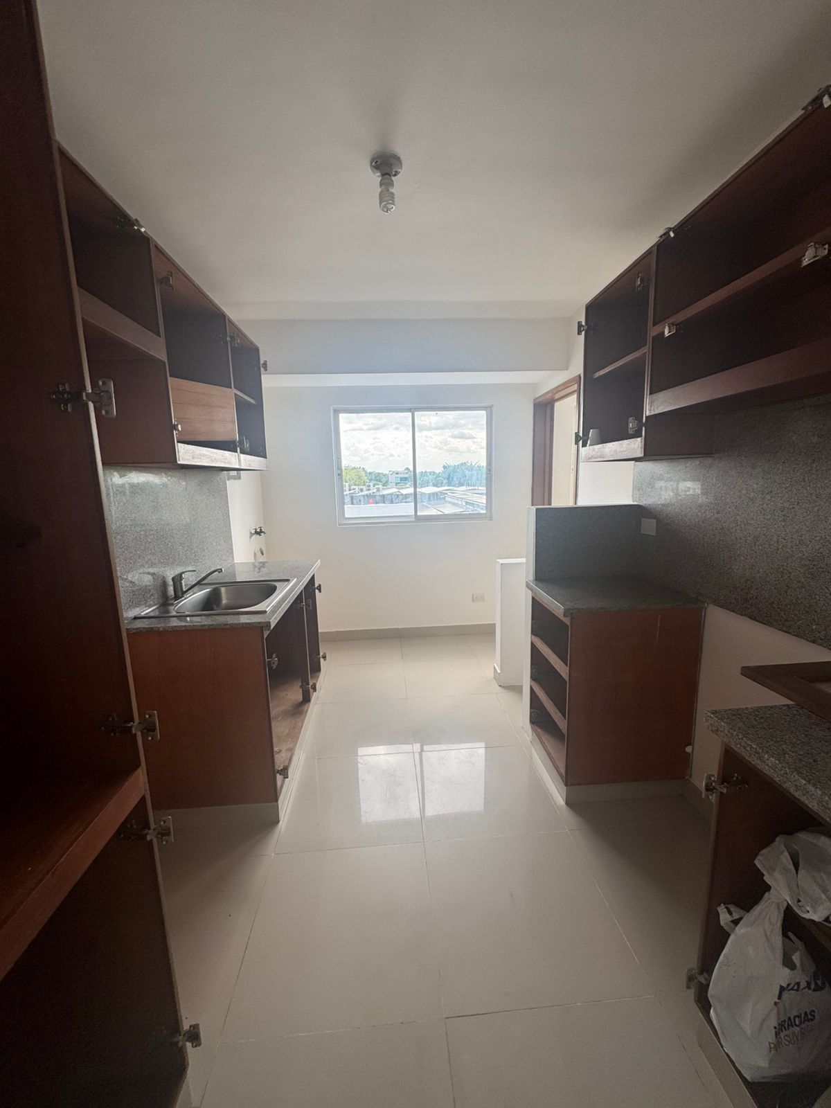 apartamentos - ALQUILO Piso 5 Con Ascensor de 1 HABITACIÓN En Viejo Arroyo Hondo Detrás de Ik