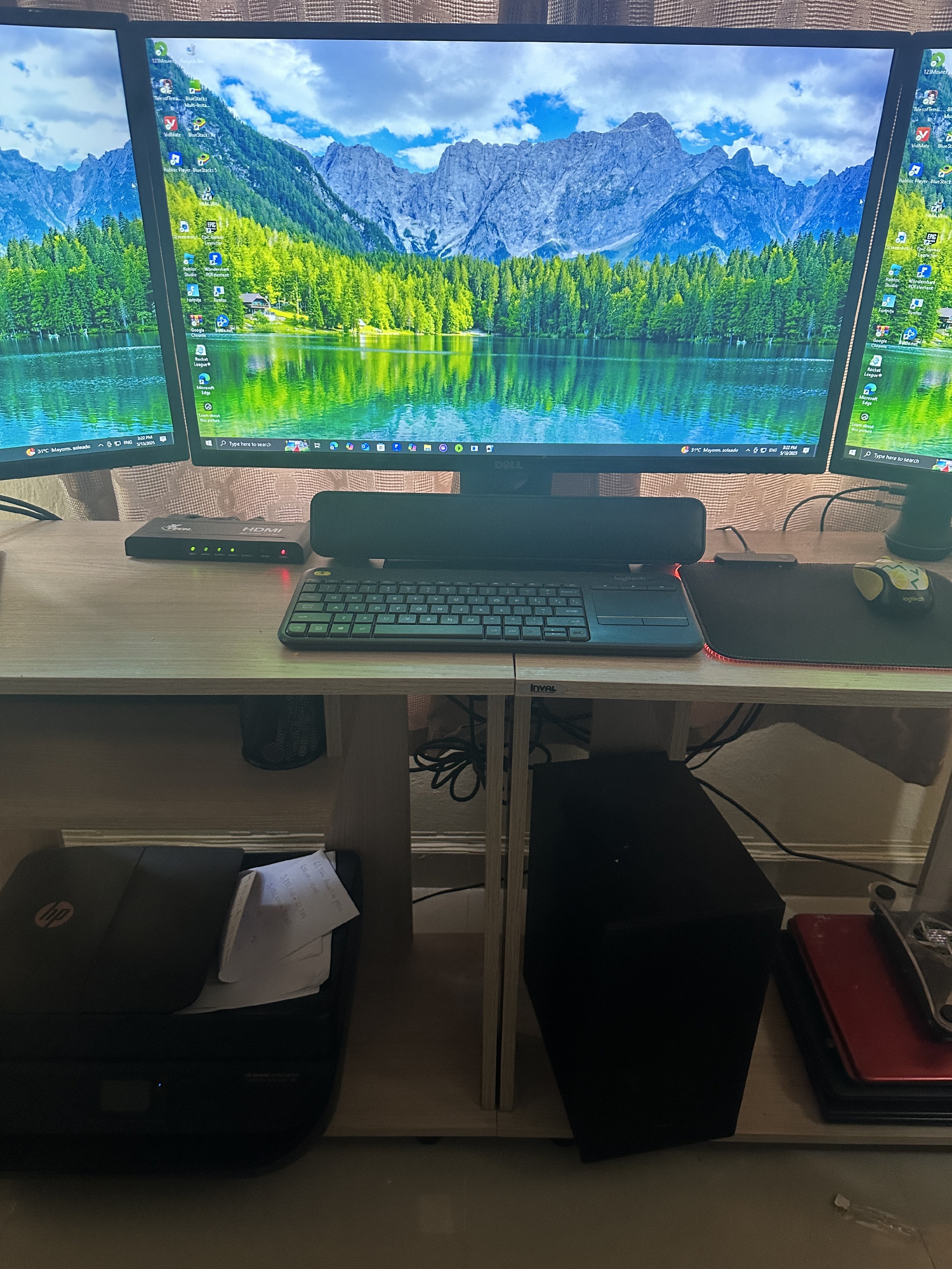 computadoras y laptops - tres pantallas de Dell,con La torre de juegos PC,con ratón de computadora 2