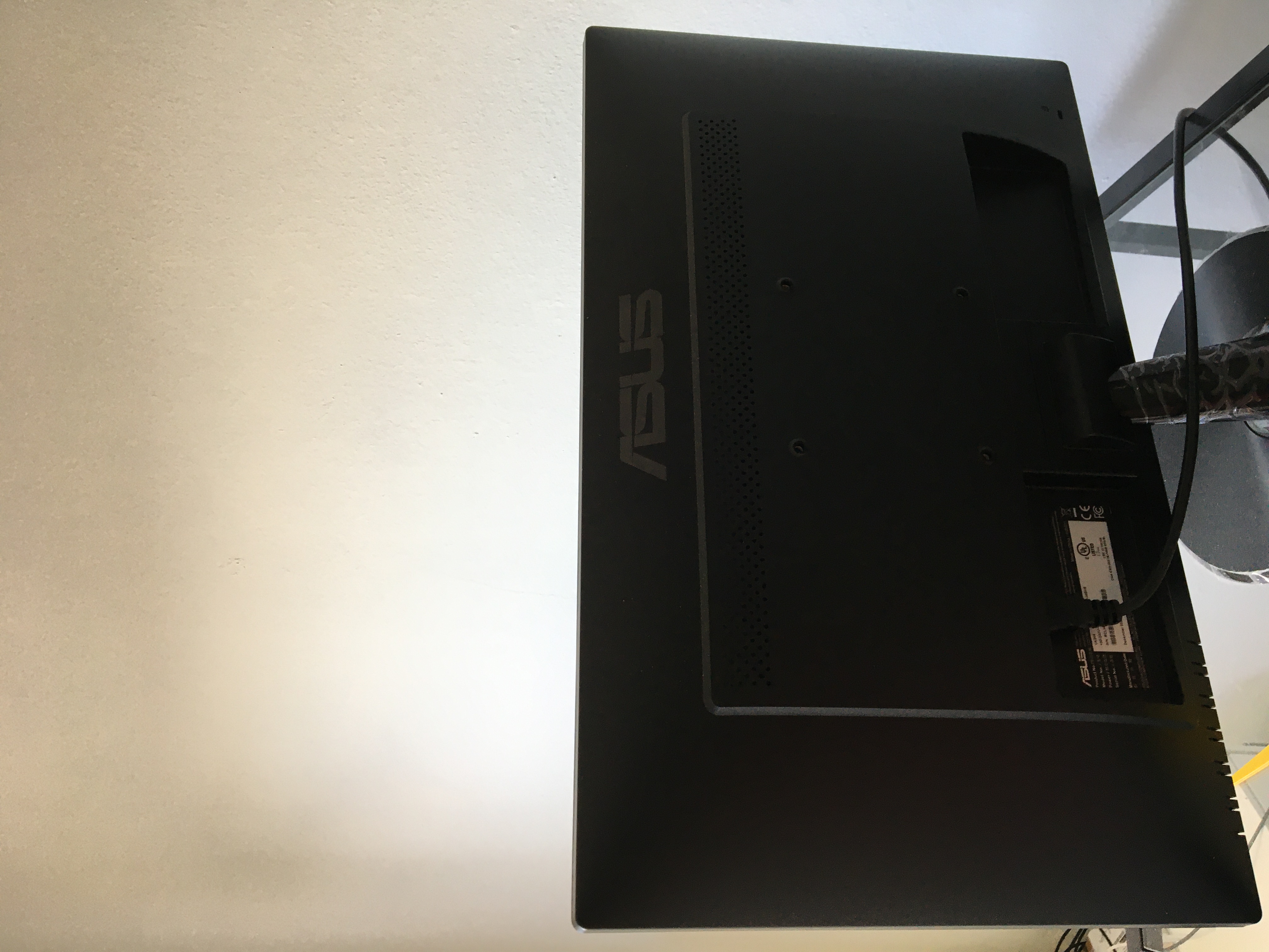 computadoras y laptops - Monitor ASUS 22"  1