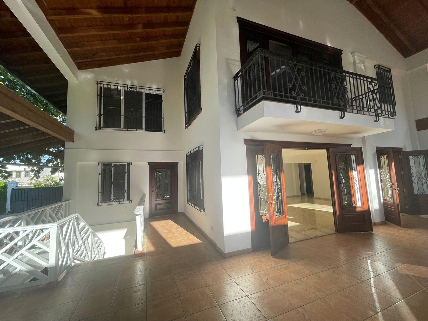 casas - Hermosa casa dúplex ubicada en residencial cerrado 8