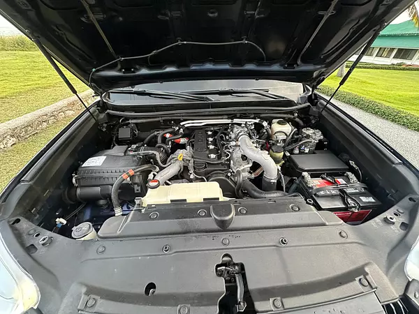 jeepetas y camionetas - Toyota land cruicer prado txl 2015 6