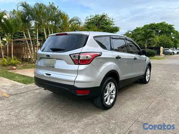 jeepetas y camionetas - Ford Escape S 2018 7