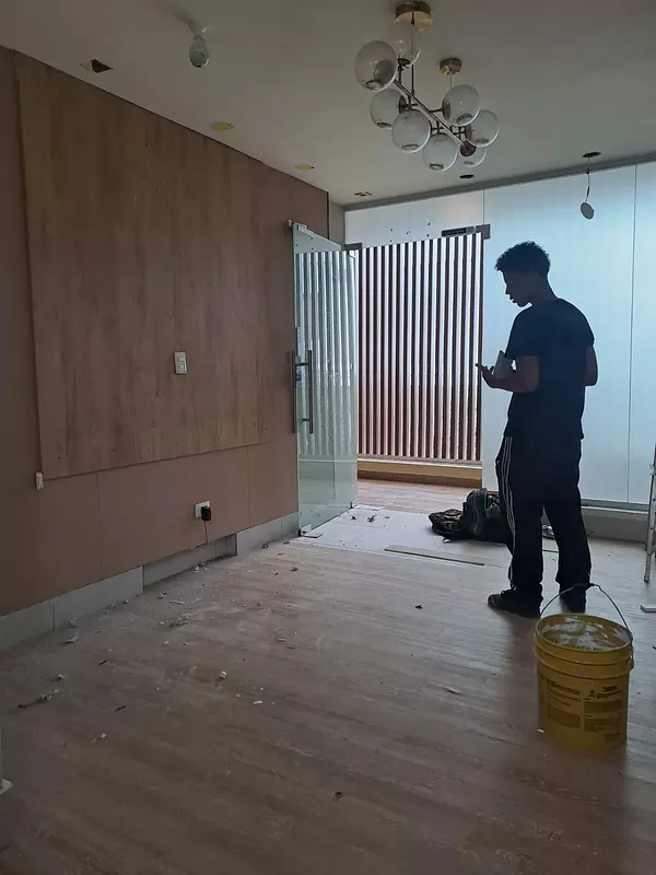 oficinas y locales comerciales - Alquilo Local2do piso 35 mts en los prados  2