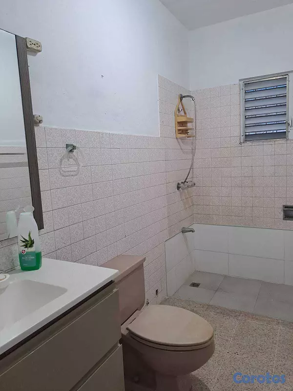 solares y terrenos - VENDO SOLAR CASA PARA DEMOLER O VIVIRLA EN EL VERGEL, 539 Mts.2, A 1 ESQ. DE LA  8