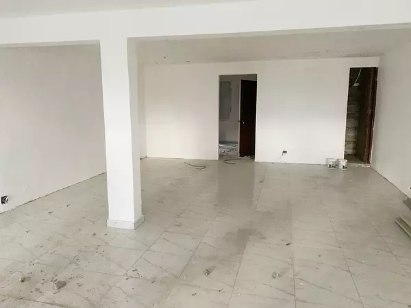 oficinas y locales comerciales - Local primer nivel amplio  2