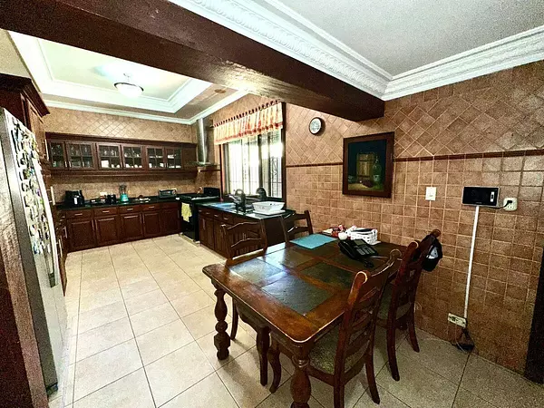 casas - Casa en Venta en Arroyo Hondo Viejo 3 habitaciones 7