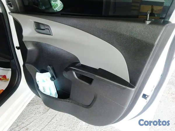 carros - Chevy Sonic Mecanico 2015 LS Hatchback  15