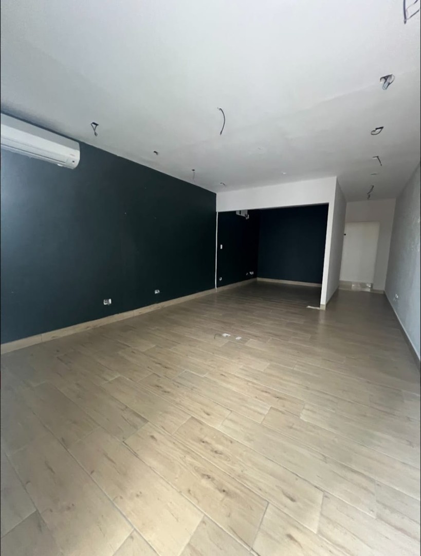 oficinas y locales comerciales - VENDO 2 LOCAL adyacente  ubicado en BELLA VISTA CENTER
- 40 Mst
150,000usd 3