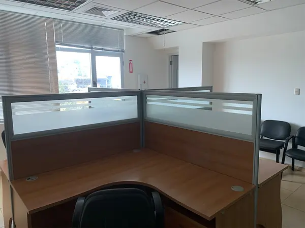 oficinas y locales comerciales - Oficina en torre Corporativa  bella vista 5