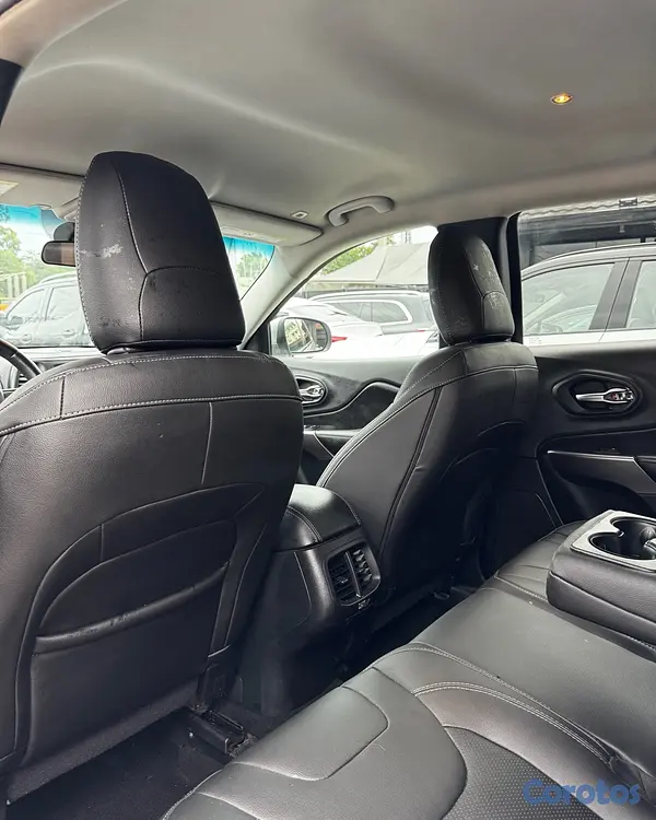jeepetas y camionetas - Jeep Cherokee Latitude 2019 8