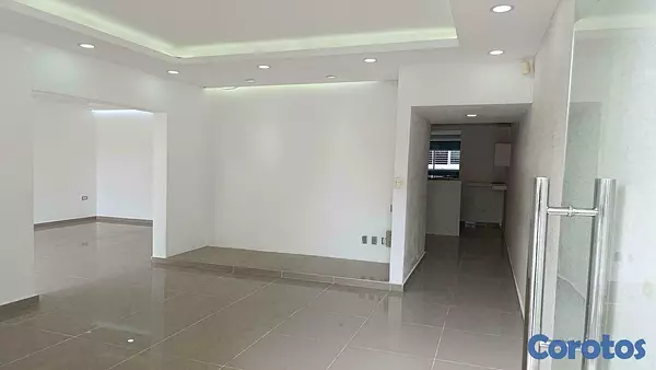 oficinas y locales comerciales - El Enriquillo se alquila local en 2do Nivel 120 Mts 8
