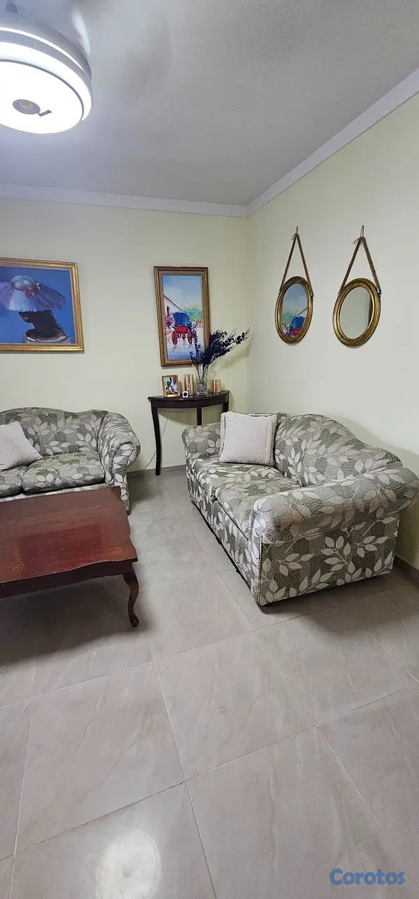 muebles y colchones - Muebles y centro de mesa en Caoba  7