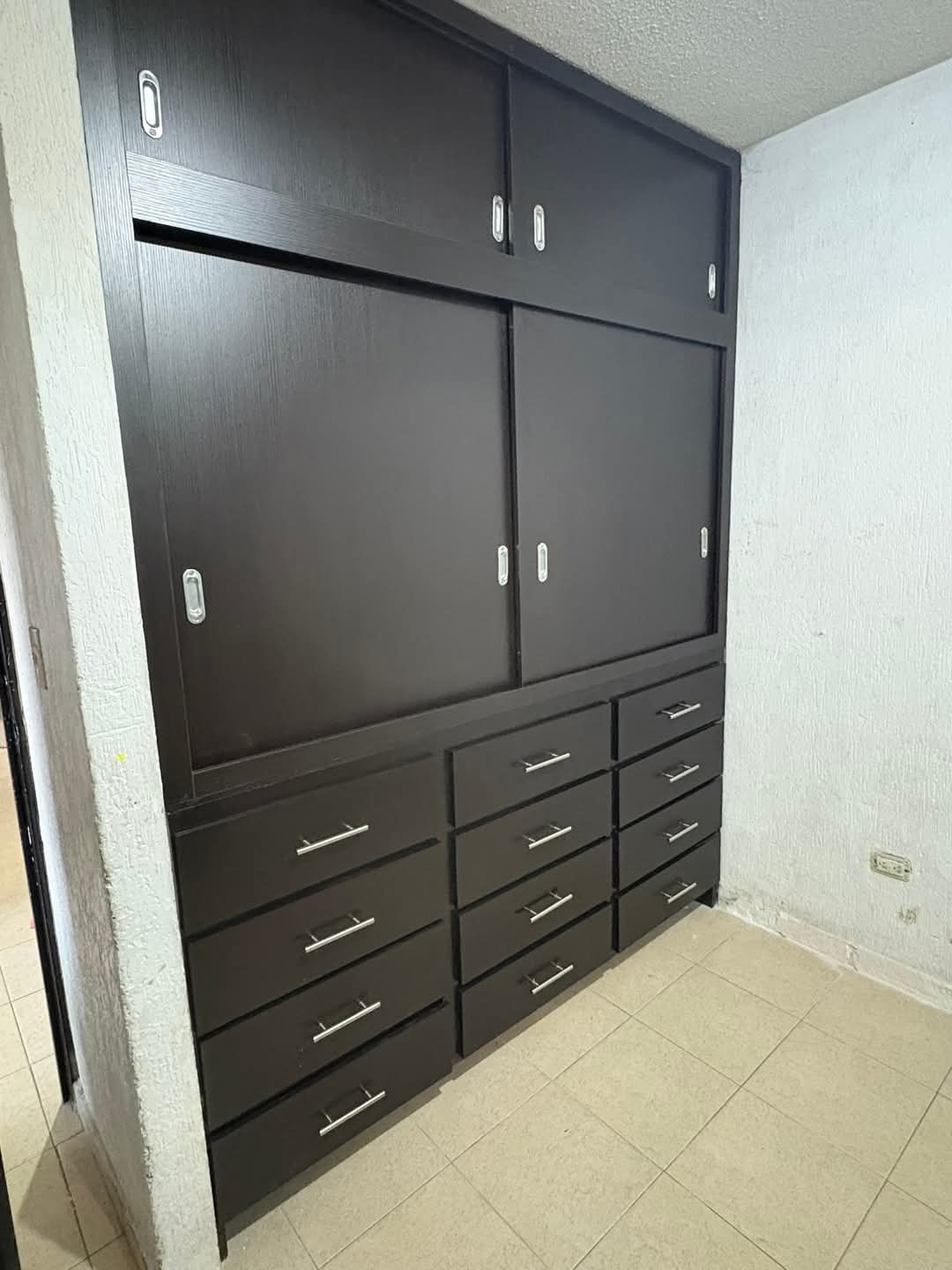 muebles y colchones - Closet moderno bien hecho  1