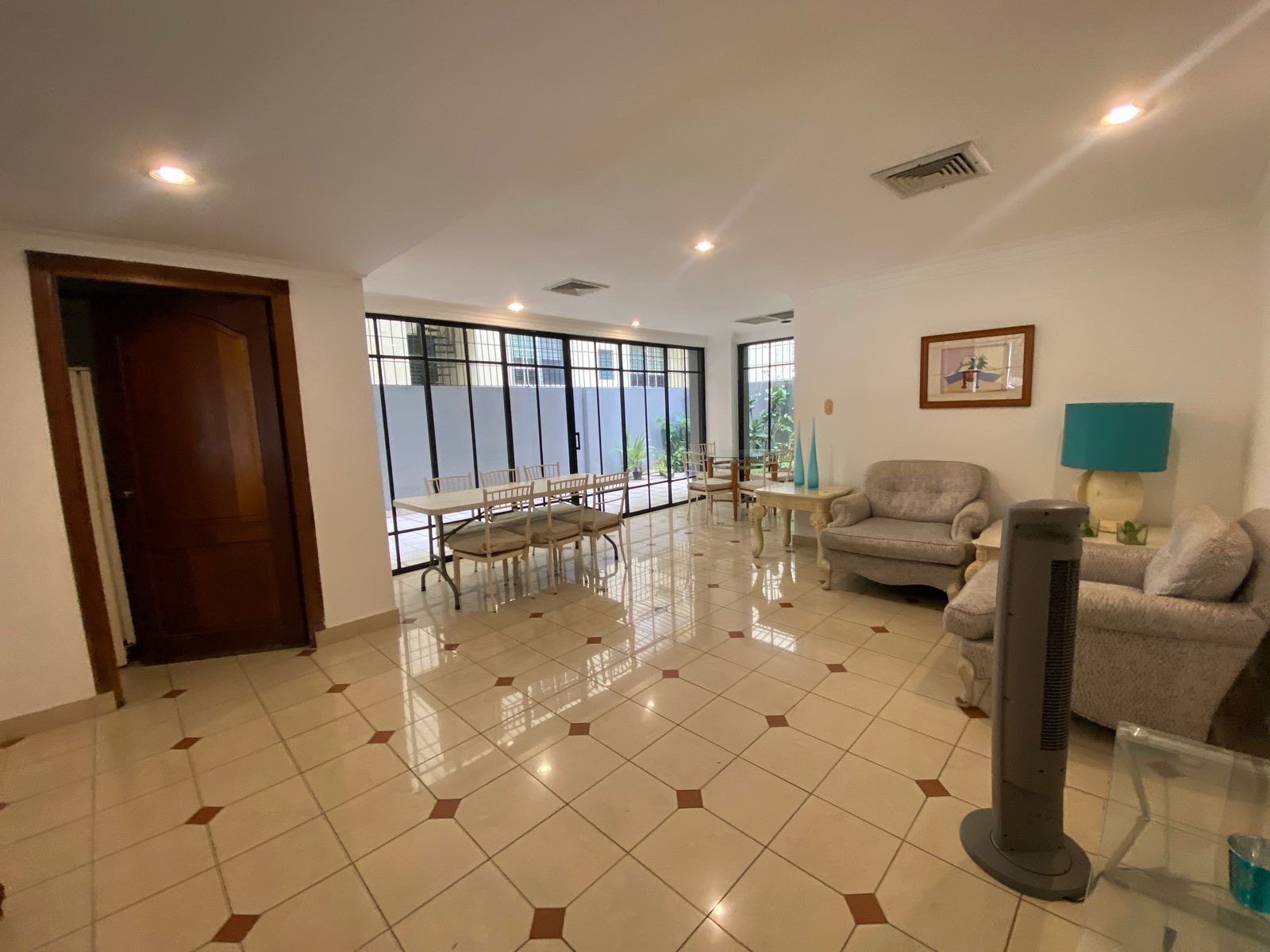 apartamentos - Vendo en Piantini 📍 US$369,000  En una calle tran 2