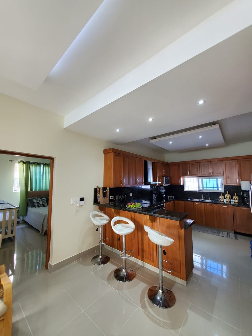 casas - AMPLIA CASA EN VENTA PROX. AL HOMS. 7