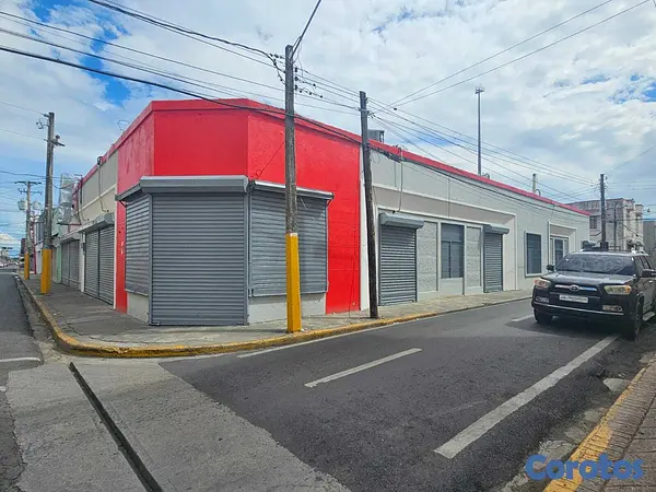 oficinas y locales comerciales - Local Comercial en centro de San Francisco de Maco 2