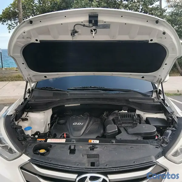 jeepetas y camionetas - Hyundai Santa Fe año 2016 10