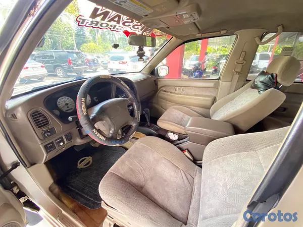 jeepetas y camionetas - Nissan Patfinder 2000  10
