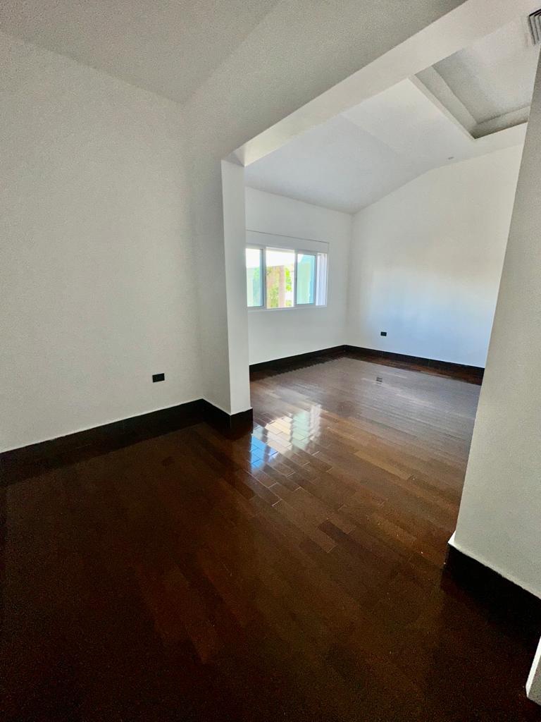 casas - Casa en Alquiler en Los Cacicazgos Ideal para Embajadas y Consulados 7