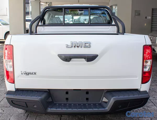 camiones y vehiculos pesados - JMC Vigus 5