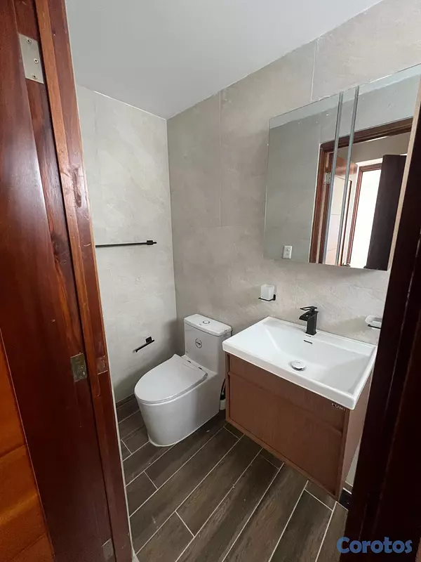 apartamentos - Mirador Sur, ubicación estratégica, completamente Remodelado, mucha iluminación 10