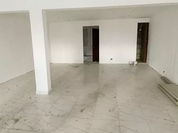 oficinas y locales comerciales - Local primer nivel amplio  6