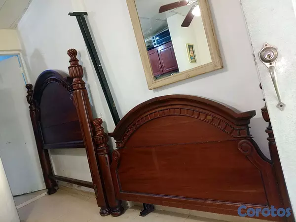 muebles y colchones - Se vende Base cama Queen CAOBA PURO DE 60  6
