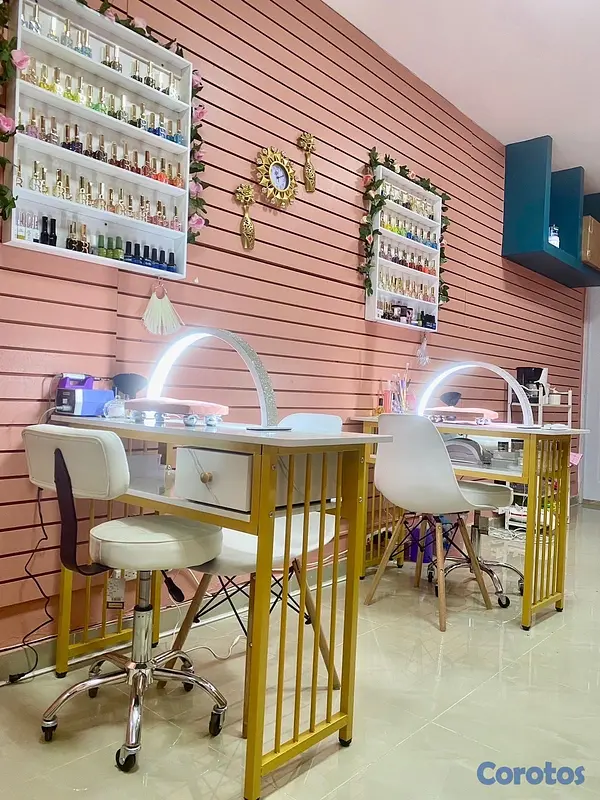 oficinas y locales comerciales - vendo salón de de uñas  2