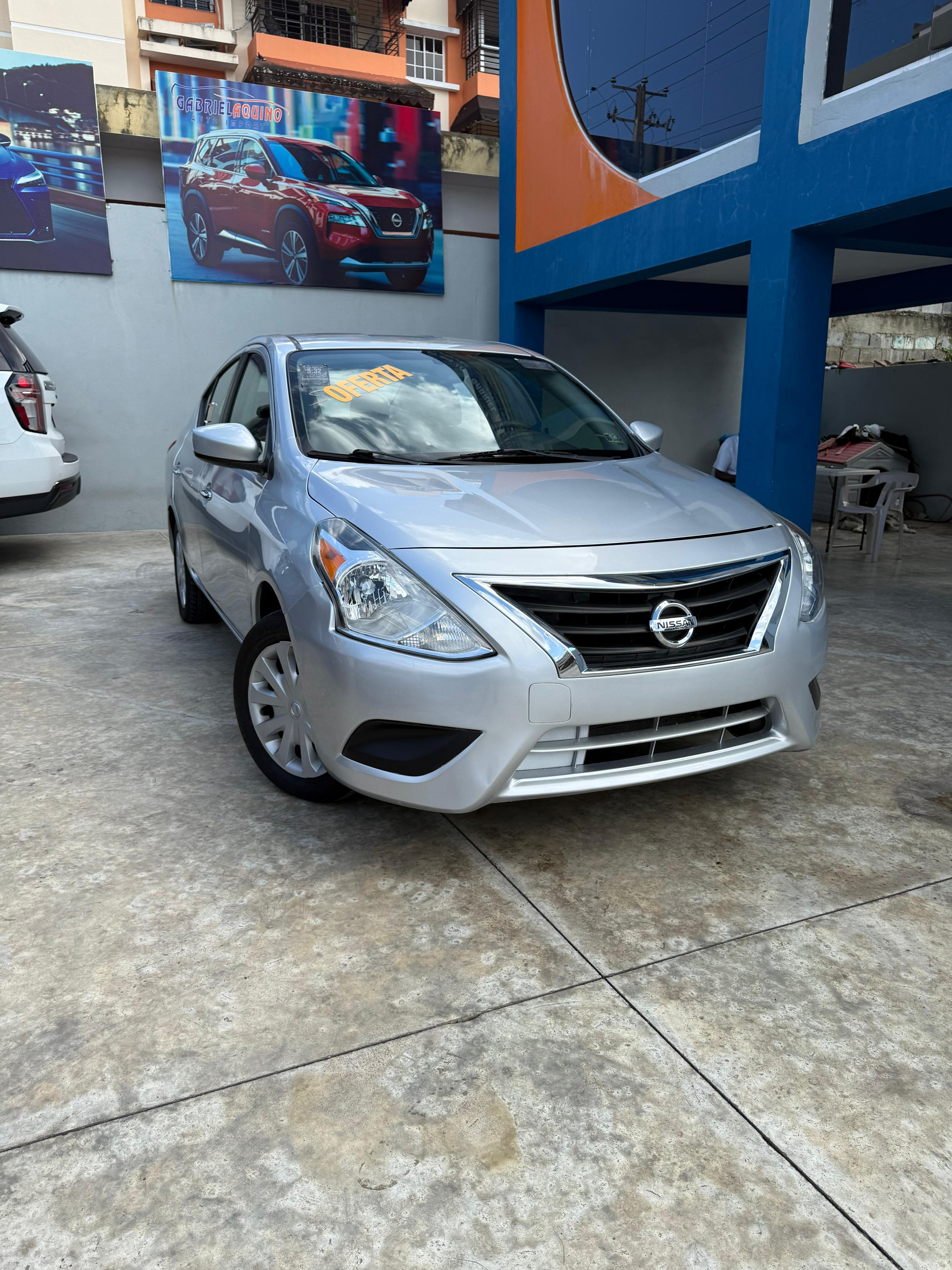 carros - nissan versa sv 2
