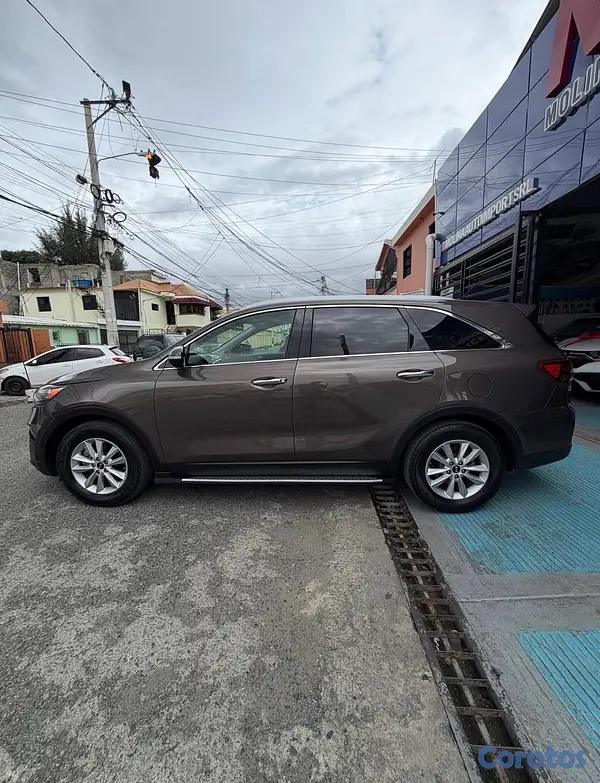 jeepetas y camionetas - Kia Sorento LX 2020 2