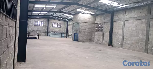 otros inmuebles - Alquilo Nave en Ensanche la fe 6