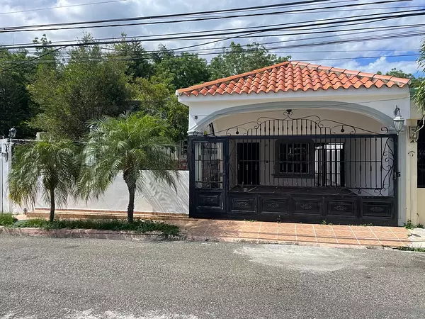 casas - Vendo casa en Carmen María RD$9,400,000. 
 1