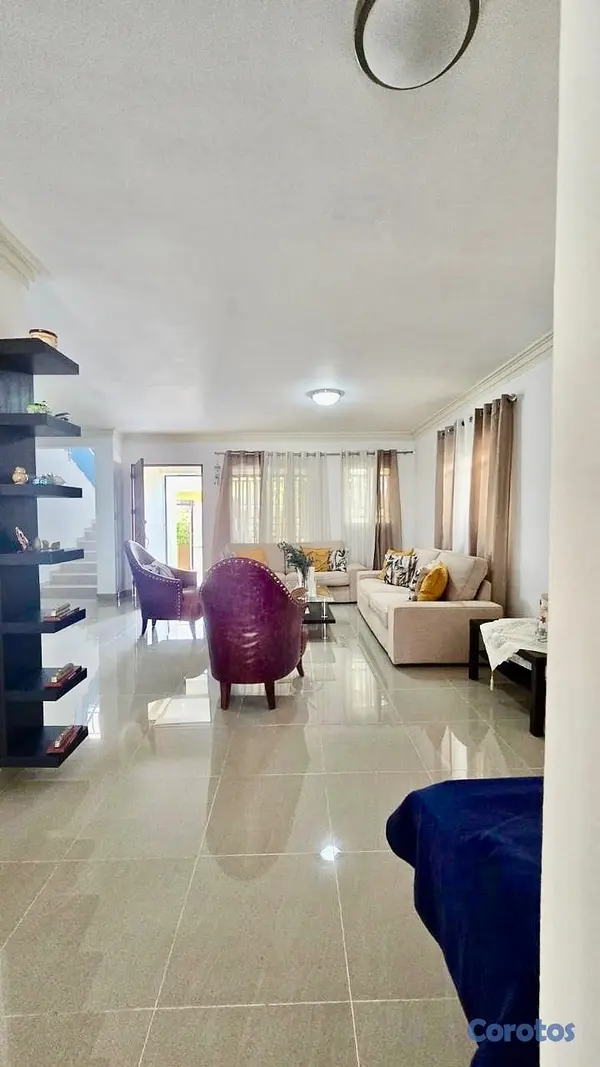 casas - Casa en venta La Romana, ubicada en el residencial 5