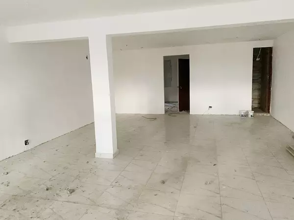 oficinas y locales comerciales - Local primer nivel amplio  3